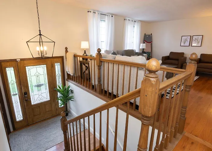 Sleeps 12, Wooded Lot, Near Ark, Great For Family