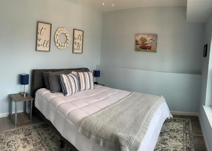 100 Acre Relaxing Retreat Near Ark- The Farmhouse